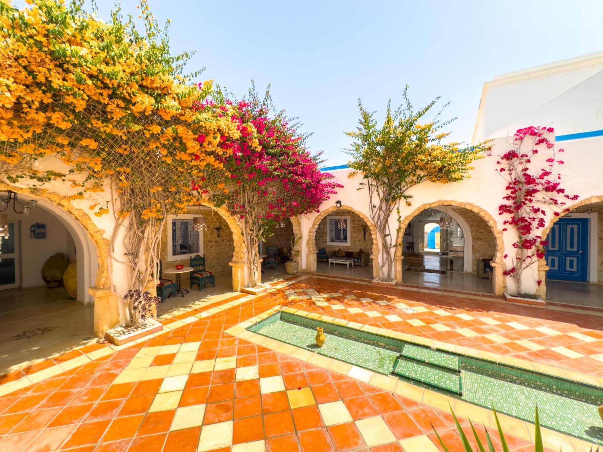 Le Patio De Mezraya Bed & Breakfast Mezraia ภายนอก รูปภาพ